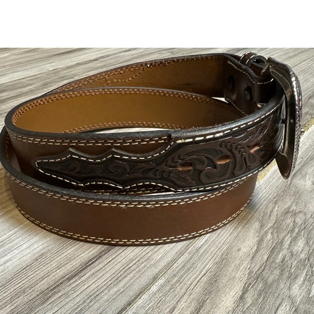 RedHead Ranch Mens Brown Tooled Leather Western Belt Silver Buckle Size 40